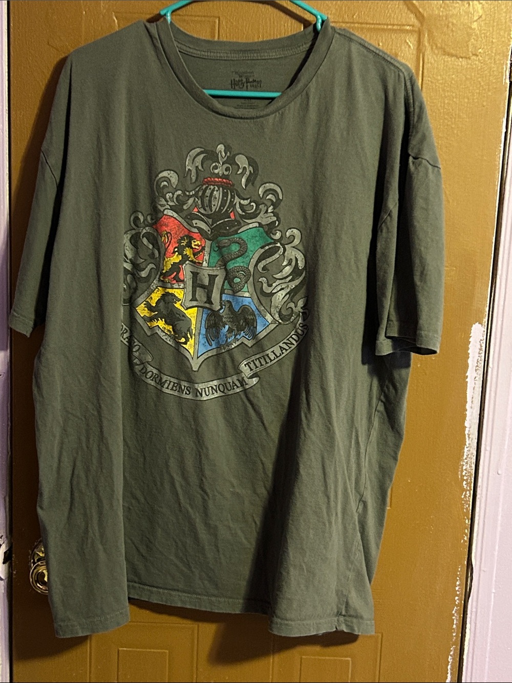 harry potter Hogwarts Crest Short-Sleeve Tee
